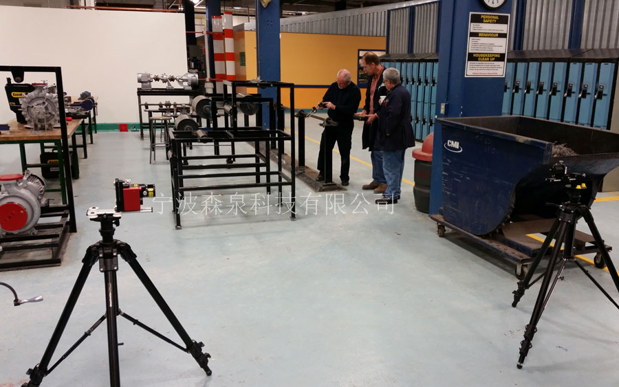 如何用激光測(cè)量輥的平行度？